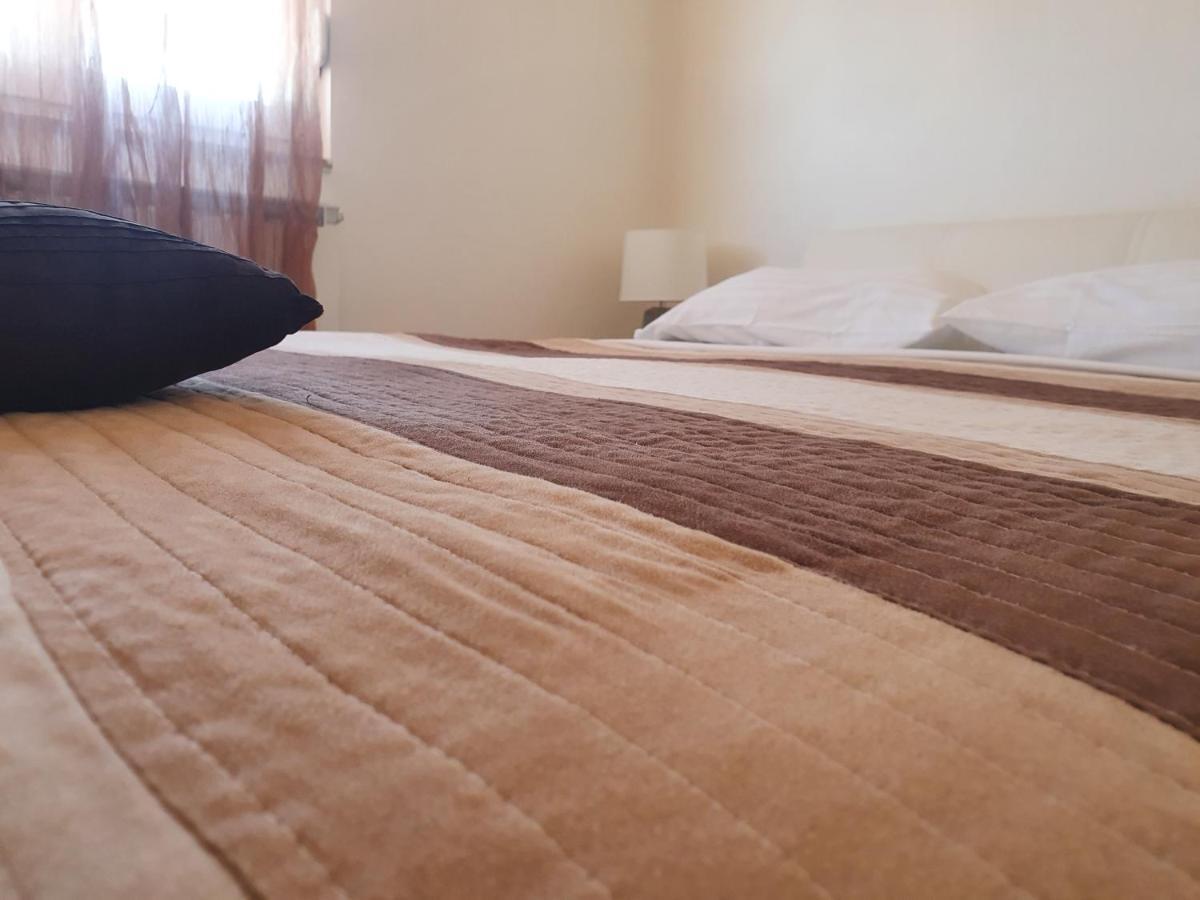 Cozy Two-Bedroom Apartment Zadar Buitenkant foto