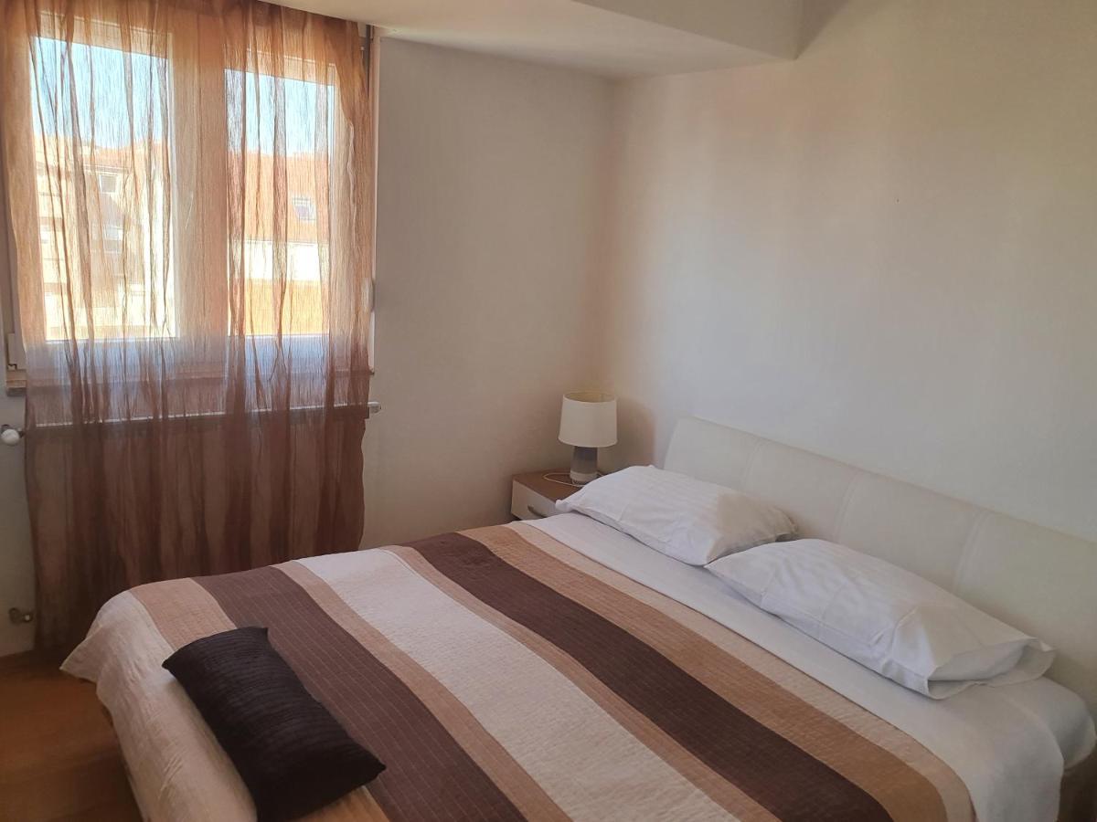 Cozy Two-Bedroom Apartment Zadar Buitenkant foto