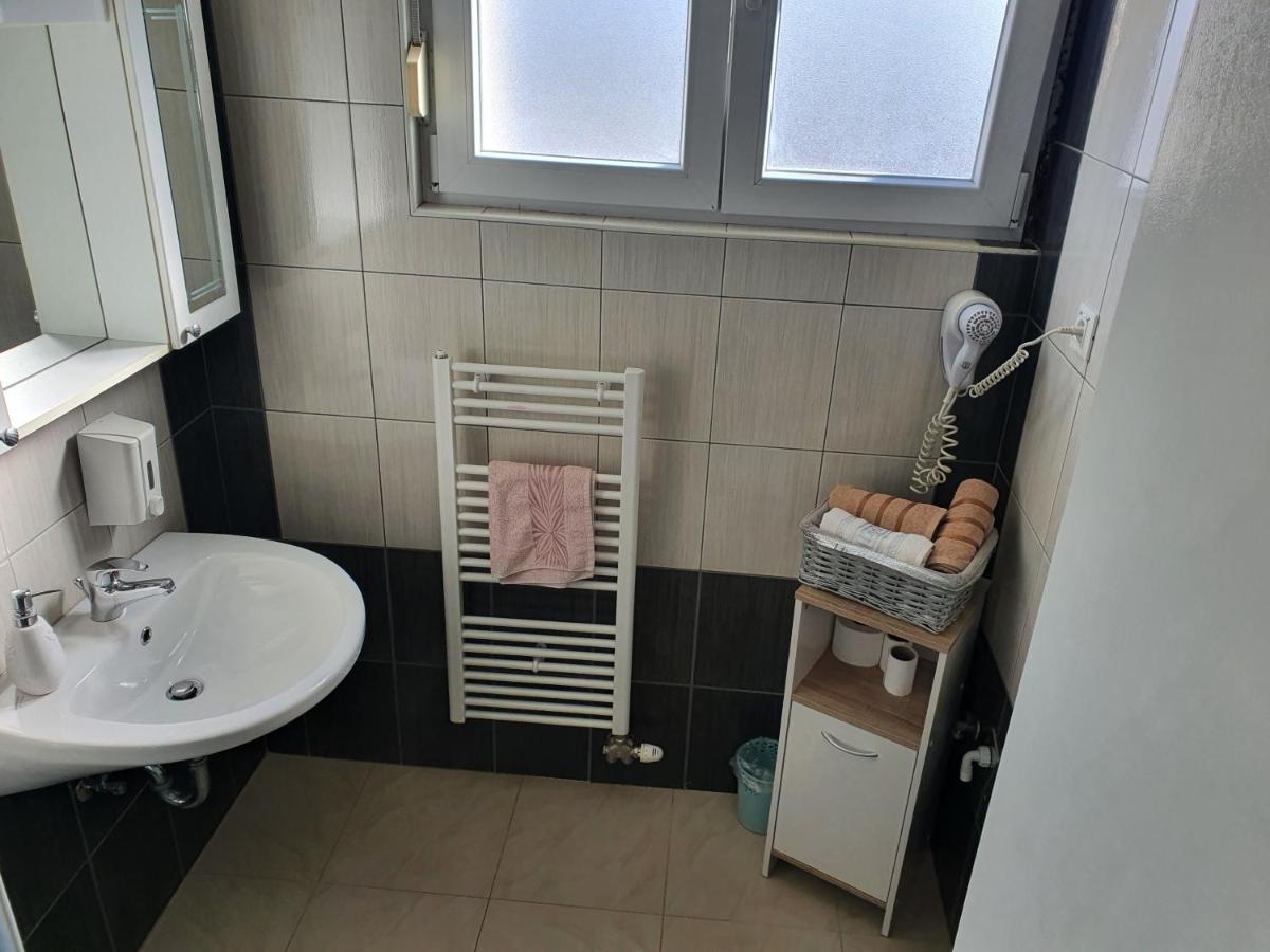 Cozy Two-Bedroom Apartment Zadar Buitenkant foto