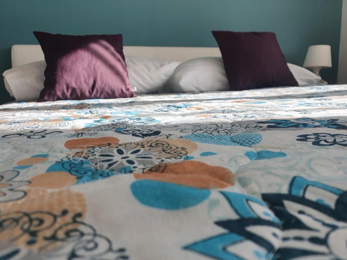 Cozy Two-Bedroom Apartment Zadar Buitenkant foto
